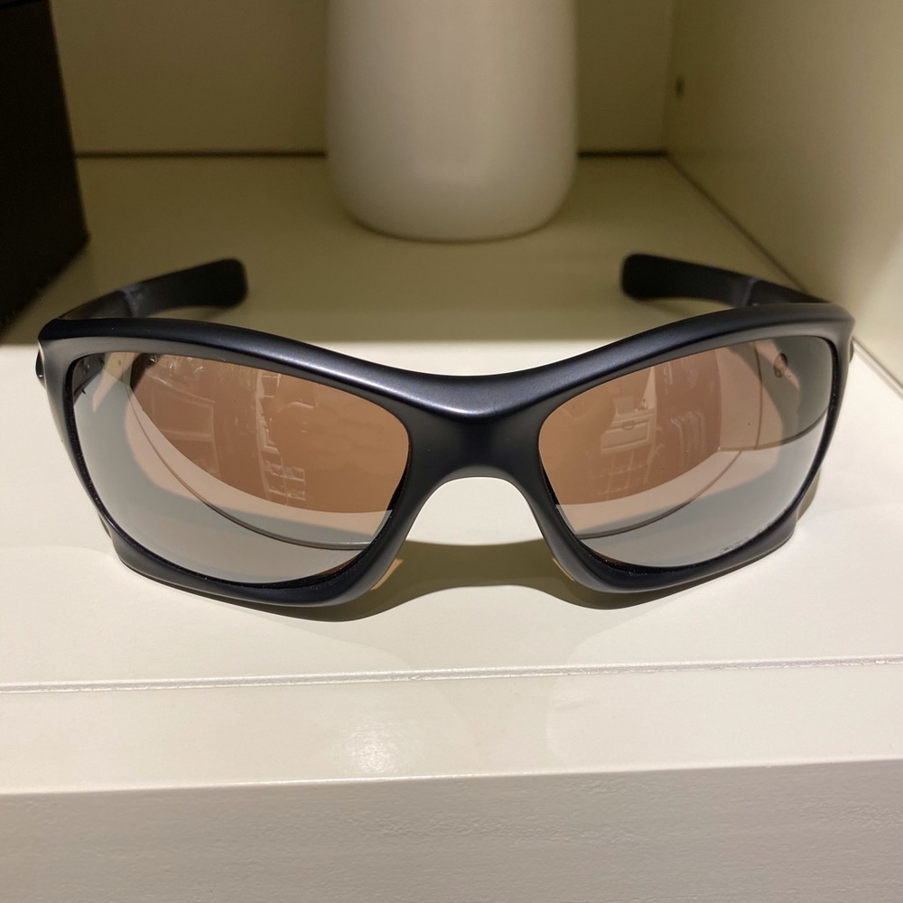 Oakley Pitbull